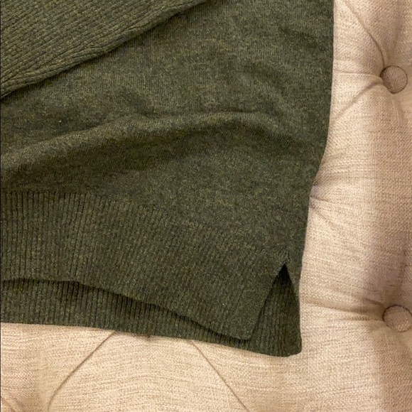 GARAGE olive green sweater - Picture 3 of 5